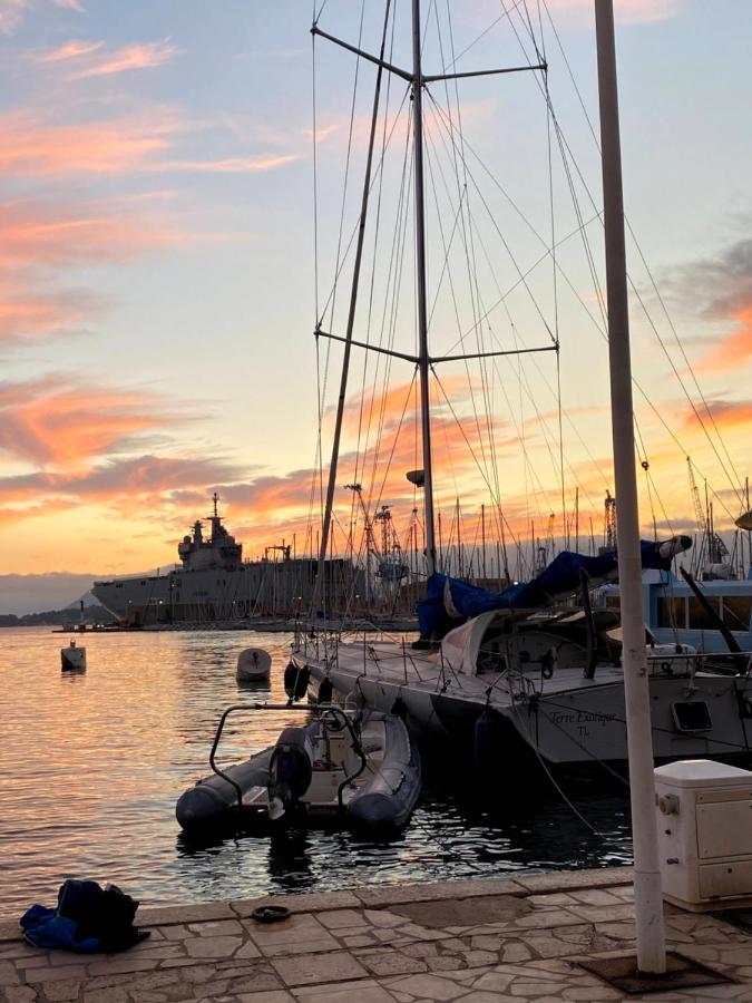 Marinca Du Port De Toulon Lägenhet Exteriör bild